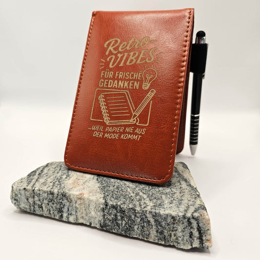 Retro-Notizblock aus Kunstleder mit Touchscreen-Stylus