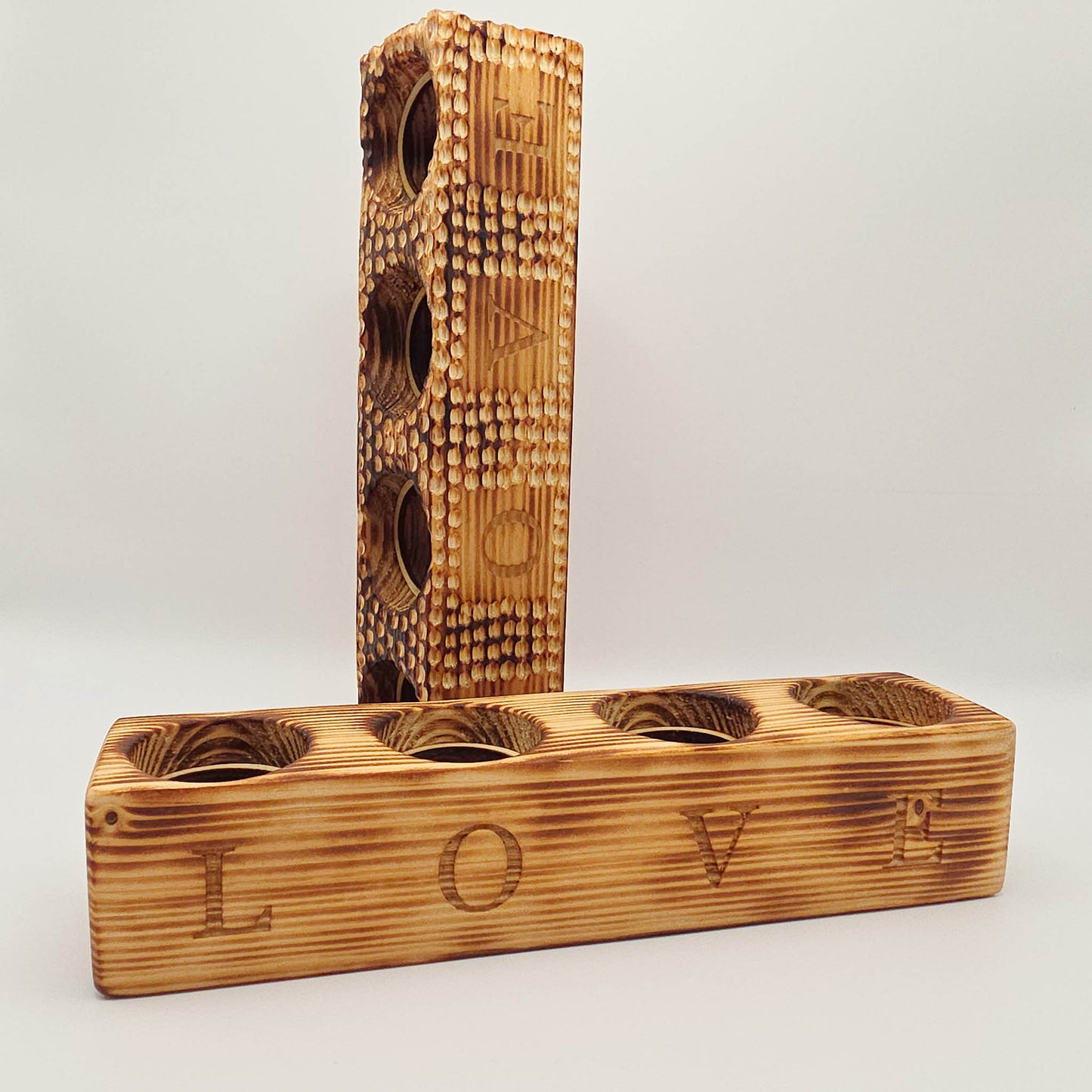 Blumenhalter „LOVE“